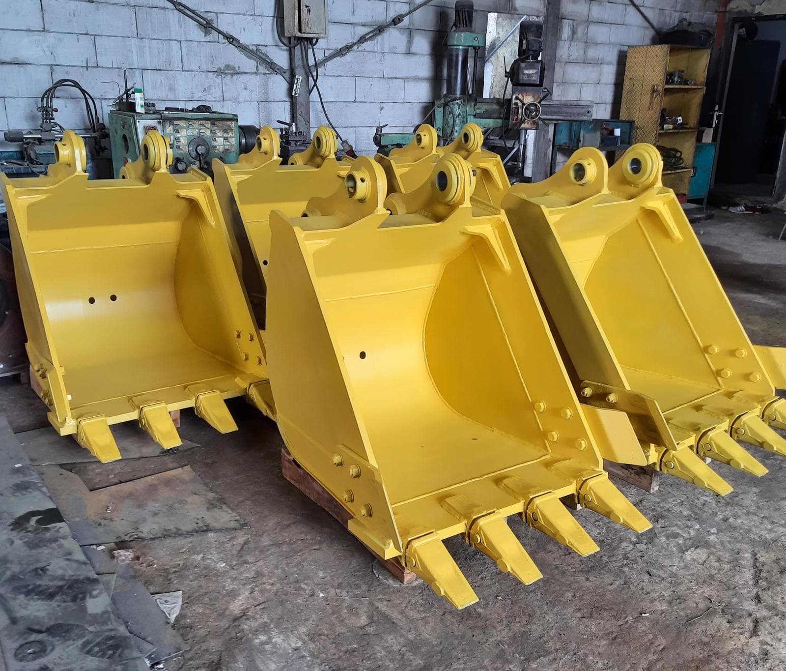 Bucket excavator
